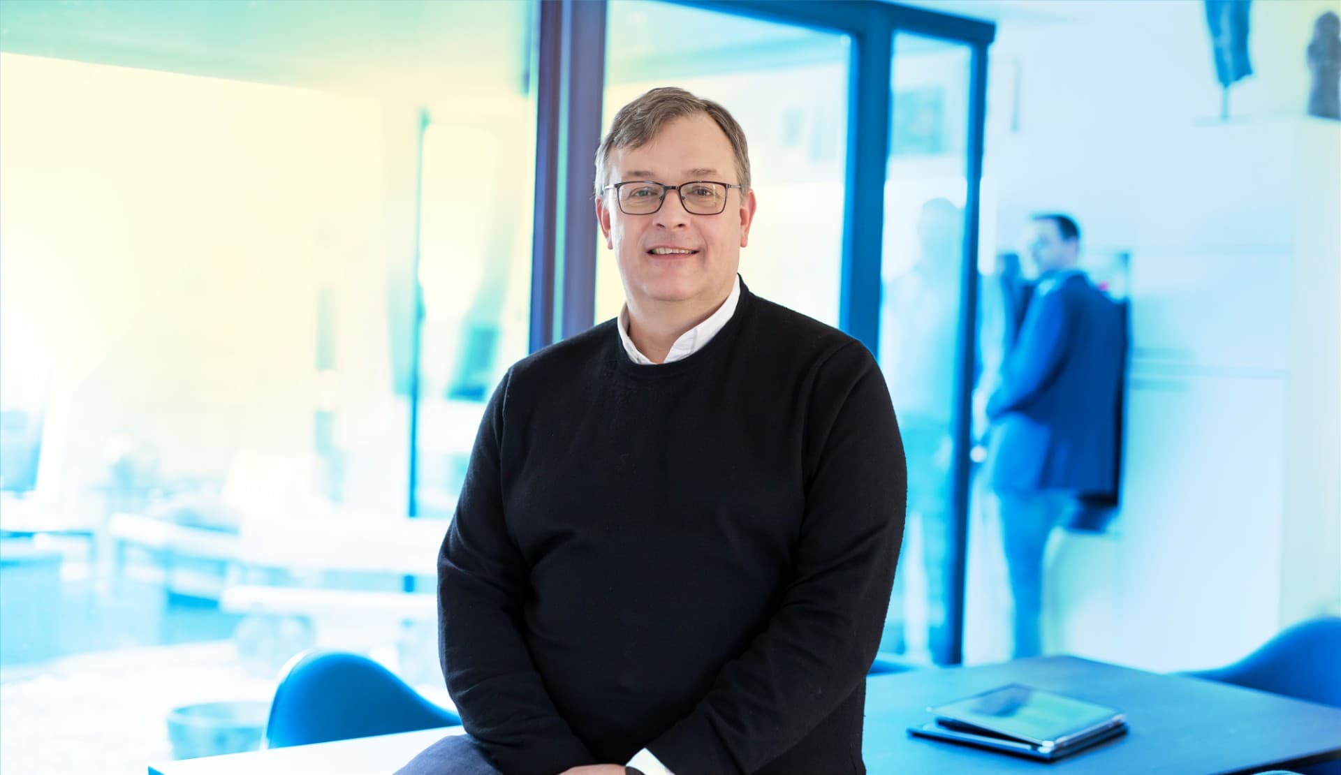 Unternehmensberater Michael Scherz im Büro